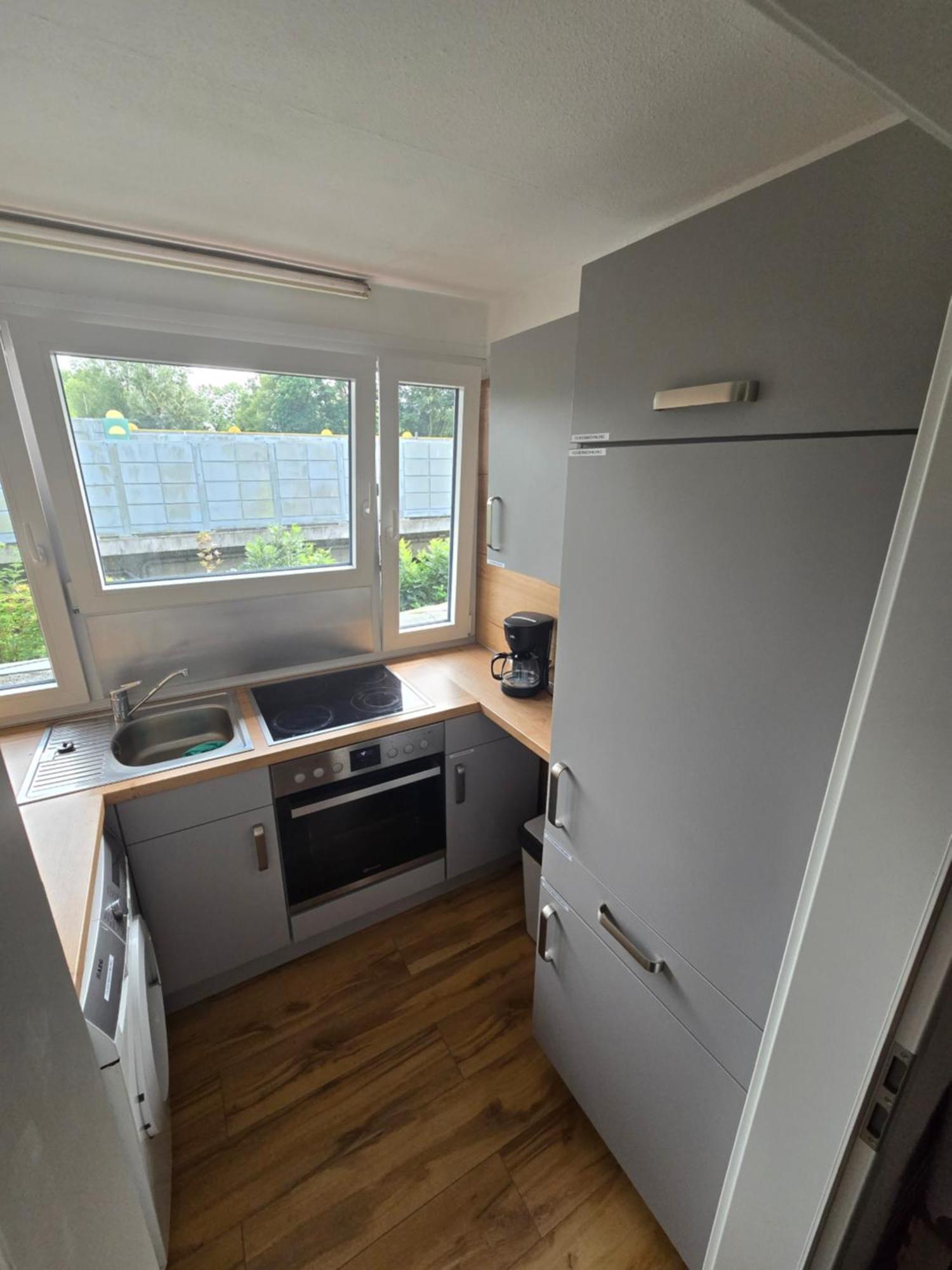 Monteurs-Ferienwohnung Emden Exterior foto